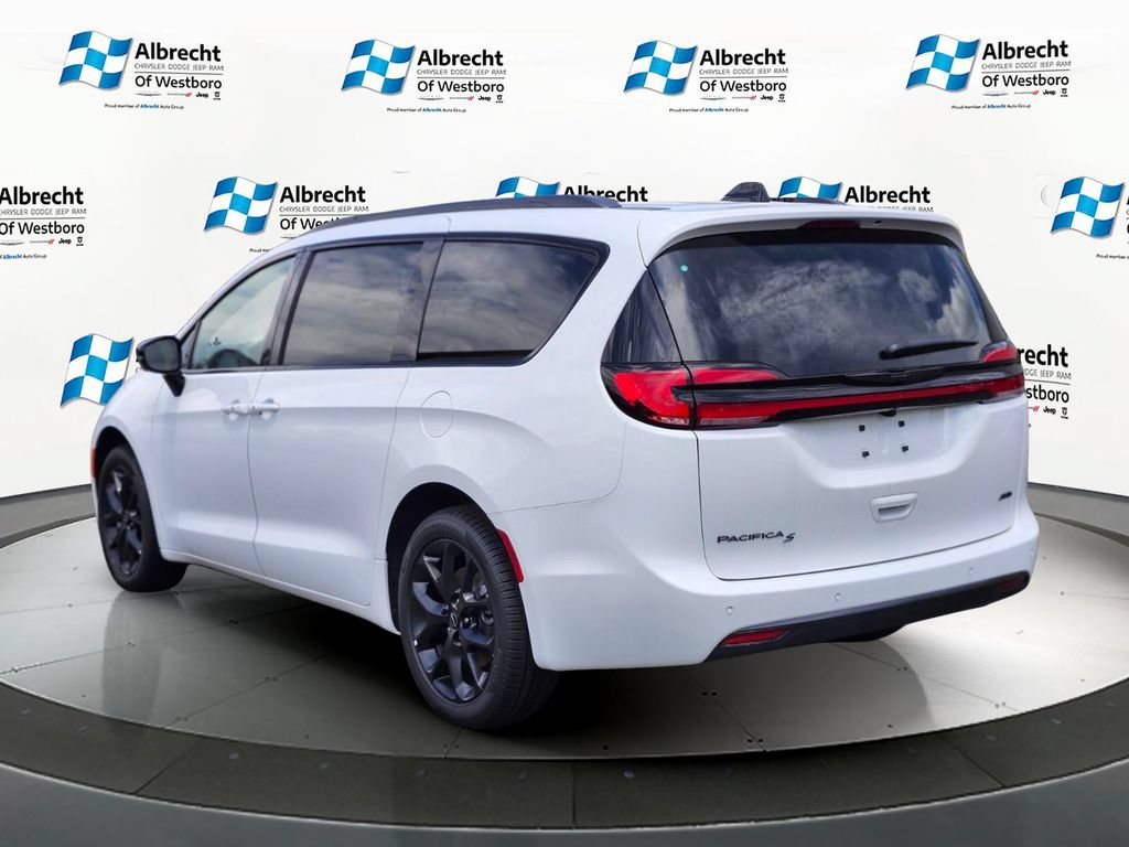 New 2026 Chrysler Pacifica Select w/ S Appearance Package AWD/4WD image 3
