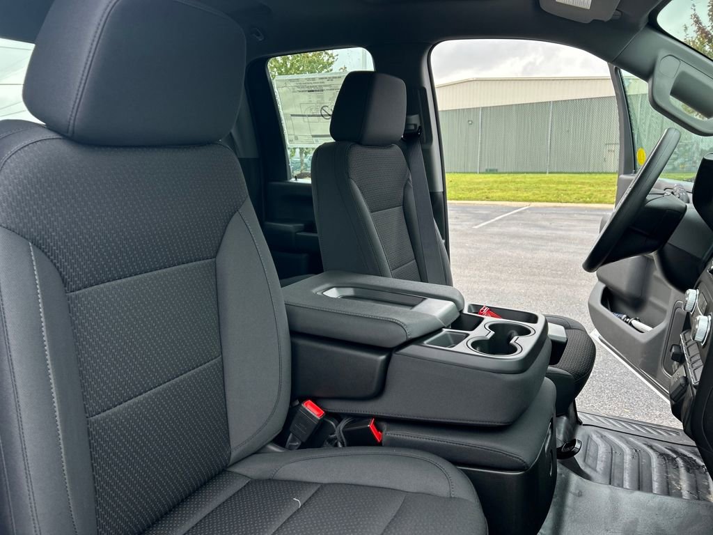 New 2026 GMC Sierra 2500 Pro w/ X31 Off-Road Package image 23