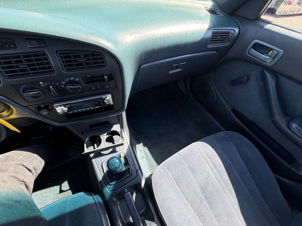 Used 1992 Toyota Camry Deluxe FWD image 39