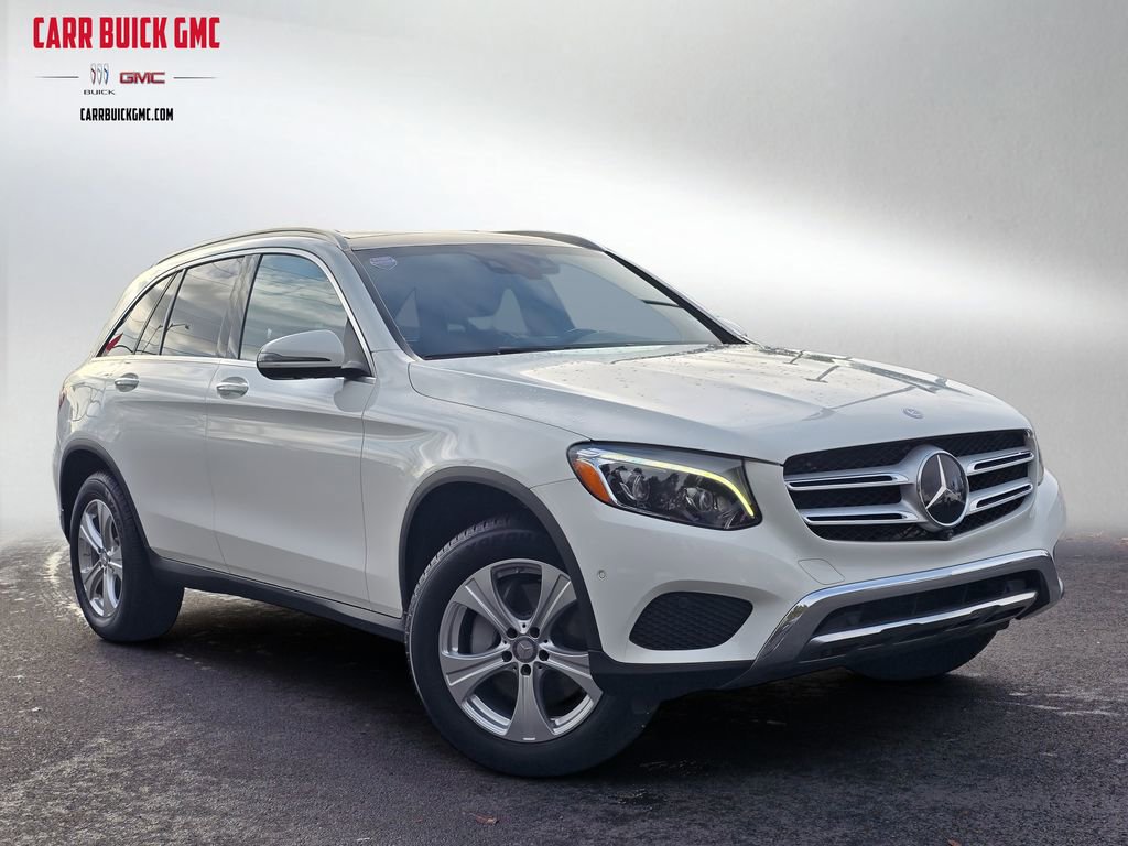 Used 2017 Mercedes-Benz GLC 300 4MATIC image 1