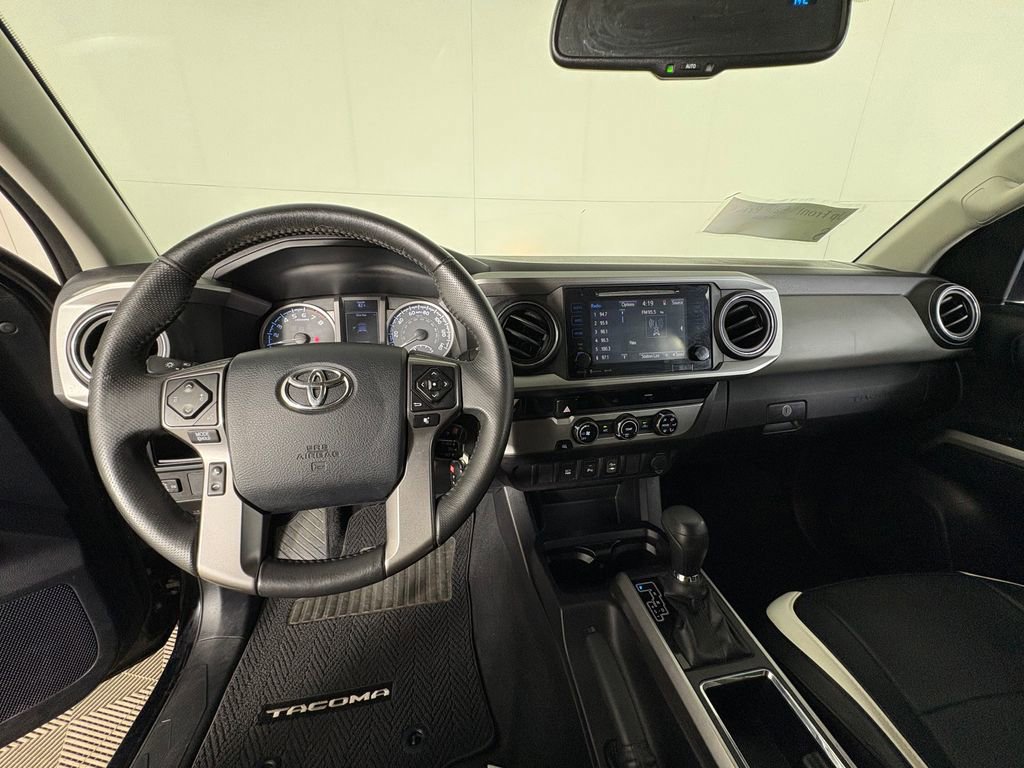 Used 2017 Toyota Tacoma SR5 w/ Tow Package image 7