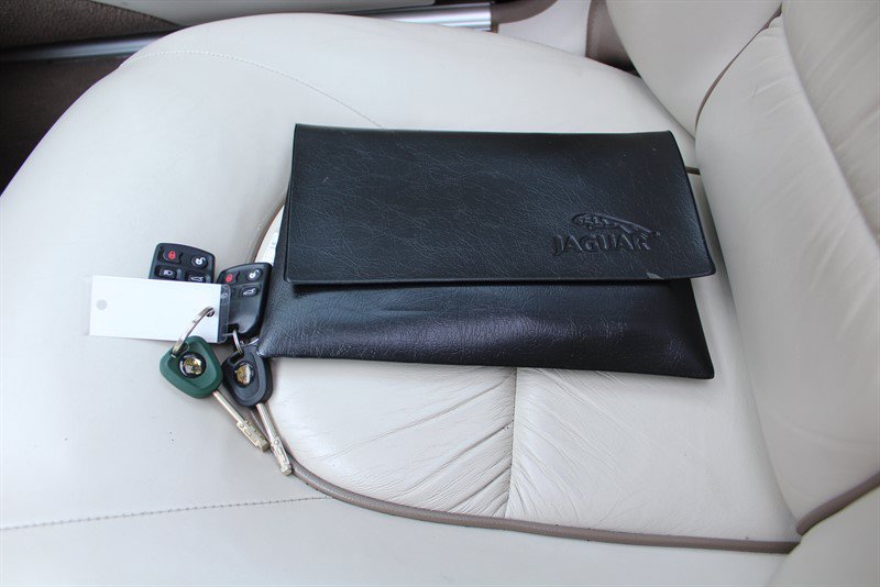 Used 2001 Jaguar XJ RWD image 13