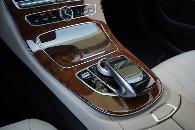 Used 2019 Mercedes-Benz E 300 image 18
