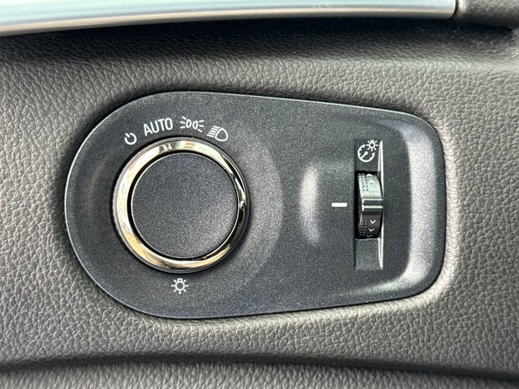 Used 2016 Cadillac SRX FWD image 29
