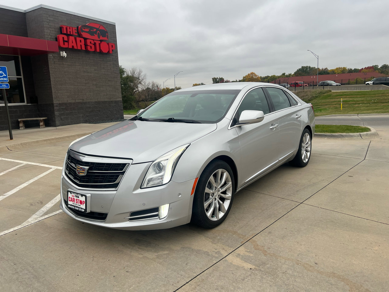 Used 2017 Cadillac XTS Luxury image 2