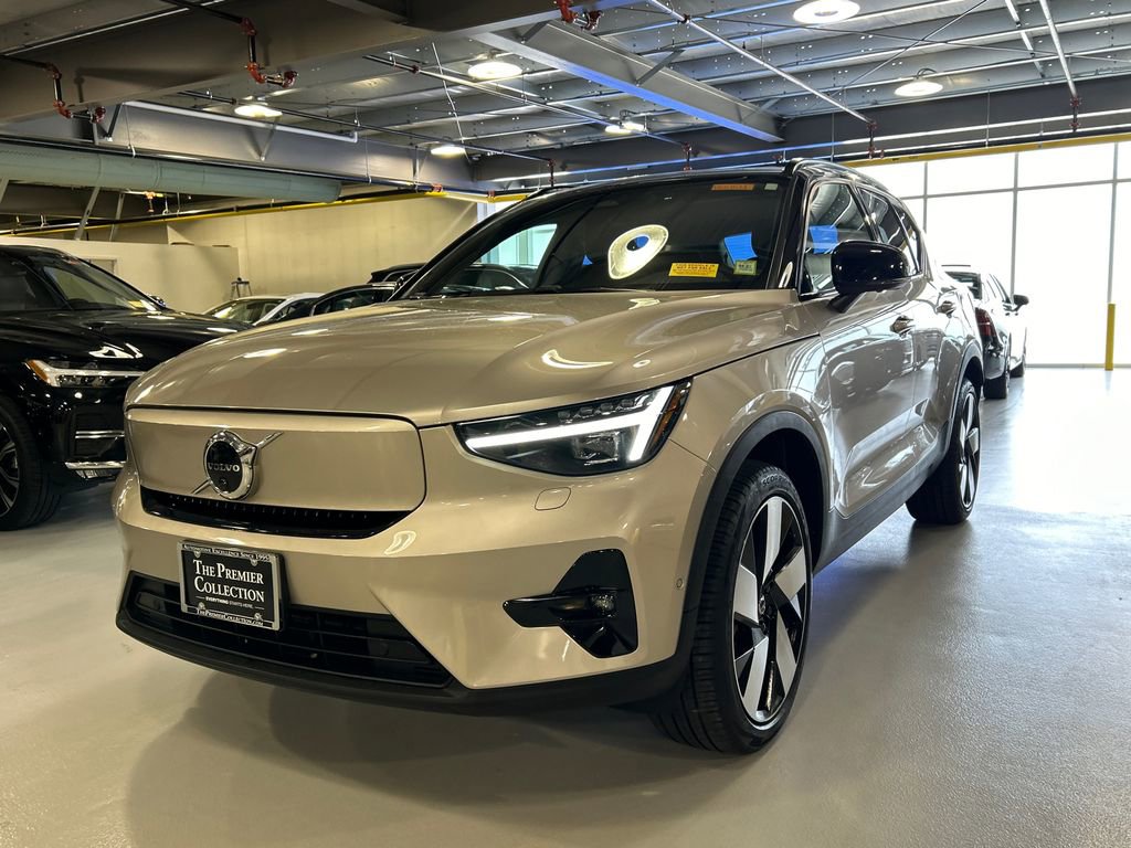 Certified 2023 Volvo XC40 Recharge Ultimate w/ Protection Package Premier AWD/4WD image 5