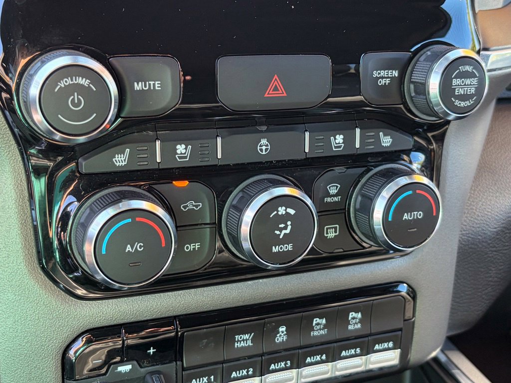 Used 2022 RAM 2500 Laramie AWD/4WD image 16