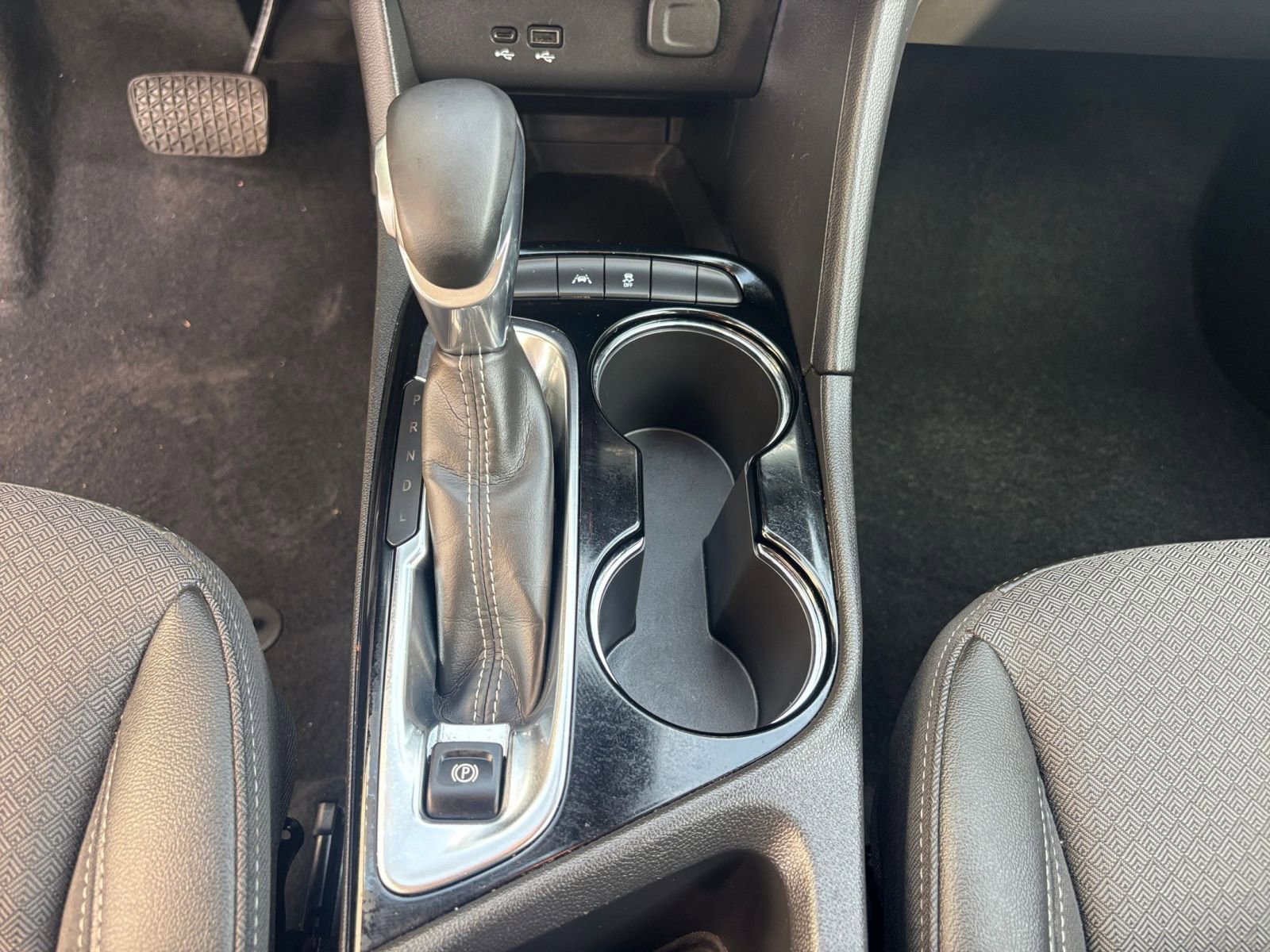 Used 2025 Buick Encore GX Preferred image 41