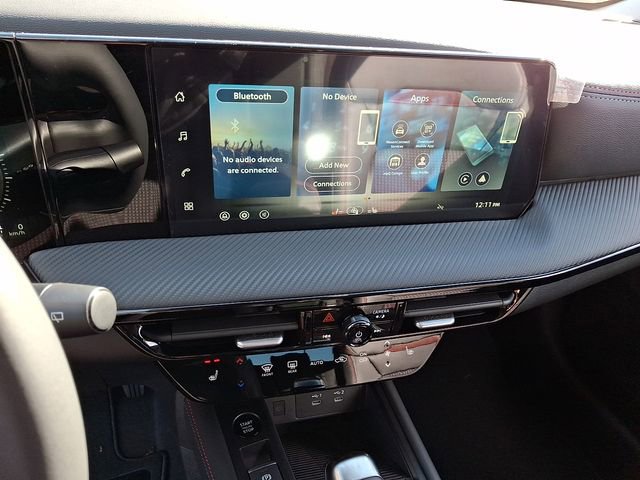 New 2026 Nissan Kicks SR w/ Cold Weather Package image 7