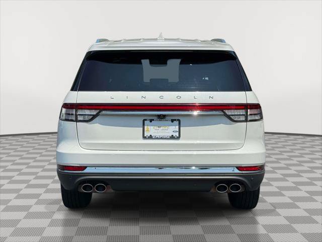 Used 2023 Lincoln Aviator Reserve w/ Elements Package Plus AWD/4WD image 6