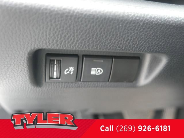 Used 2024 Toyota RAV4 Adventure AWD/4WD image 21