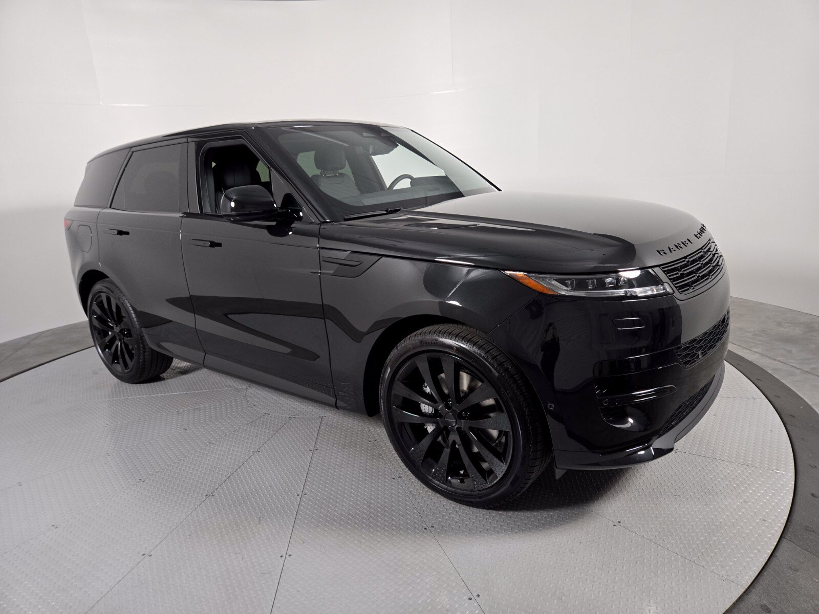 New 2027 Land Rover Range Rover Sport Dynamic SE AWD/4WD image 16