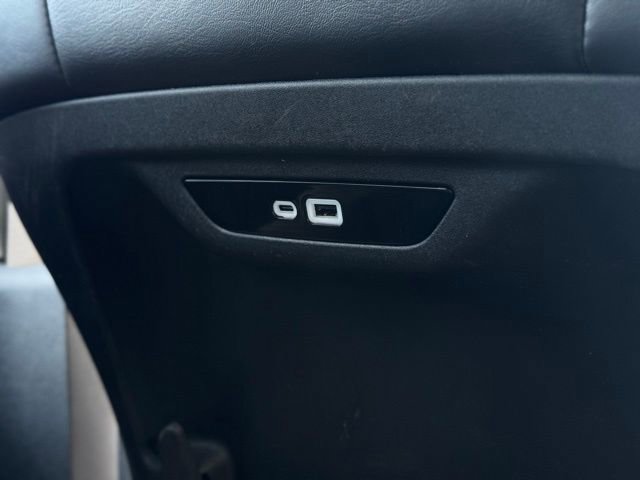 Certified 2024 Chrysler Pacifica Touring-L image 23