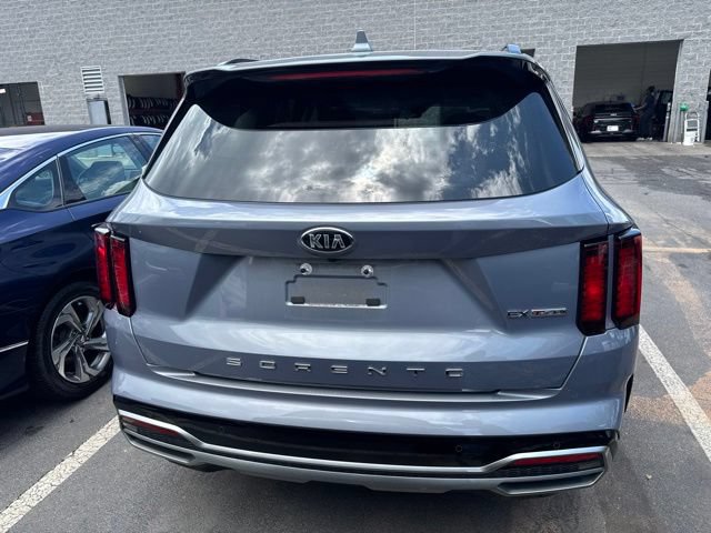Certified 2021 Kia Sorento EX FWD image 3