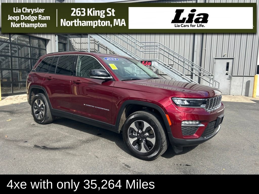Used 2023 Jeep Grand Cherokee 4WD 4xe image 1