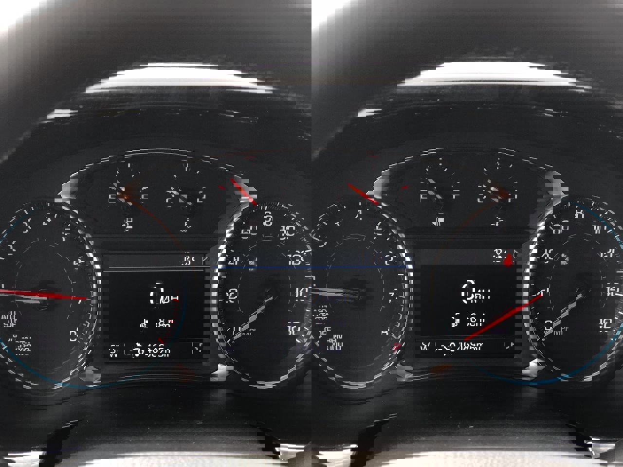 Used 2023 Chevrolet Traverse LT image 18