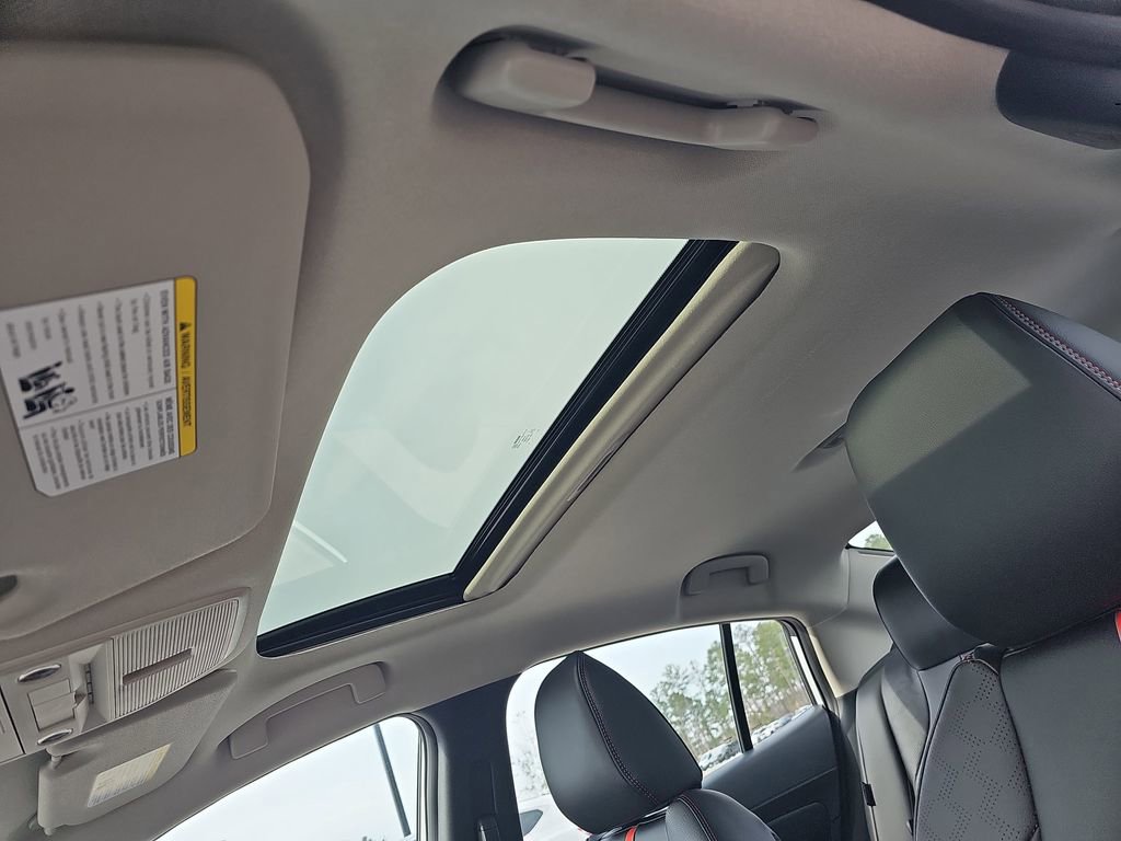 New 2026 Nissan Sentra SR w/ SR Premium Package FWD image 31