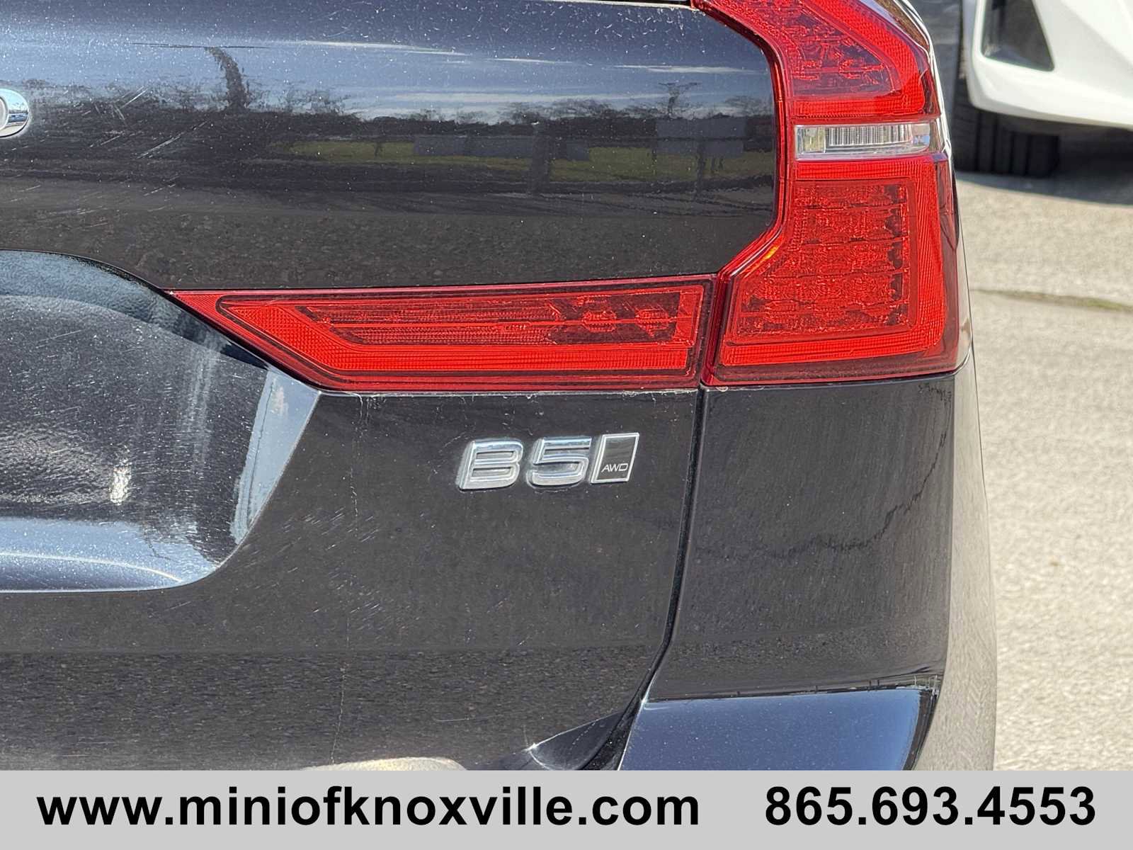 Used 2024 Volvo XC60 B5 Plus image 32