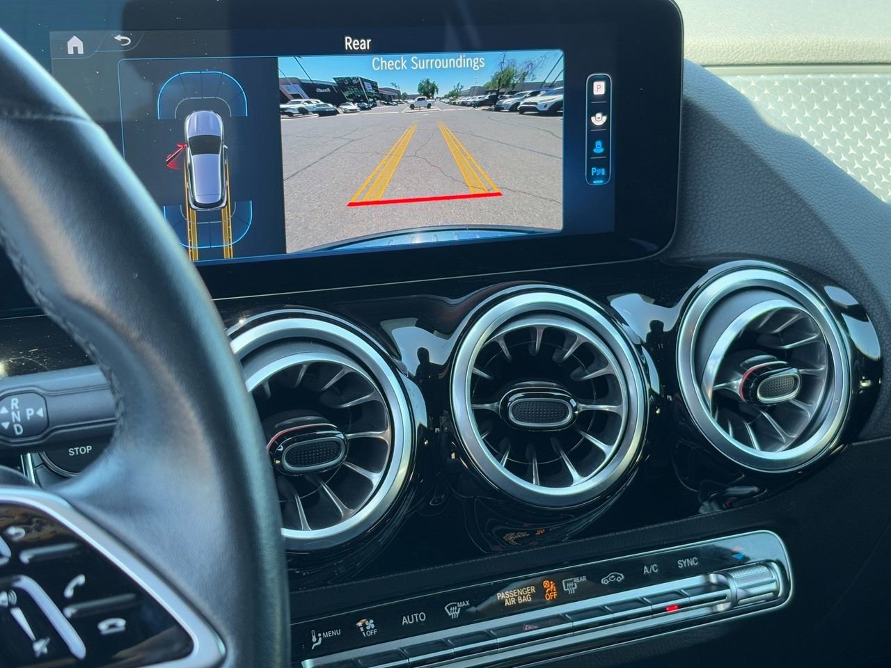 Used 2025 Mercedes-Benz GLA 250 4MATIC image 23