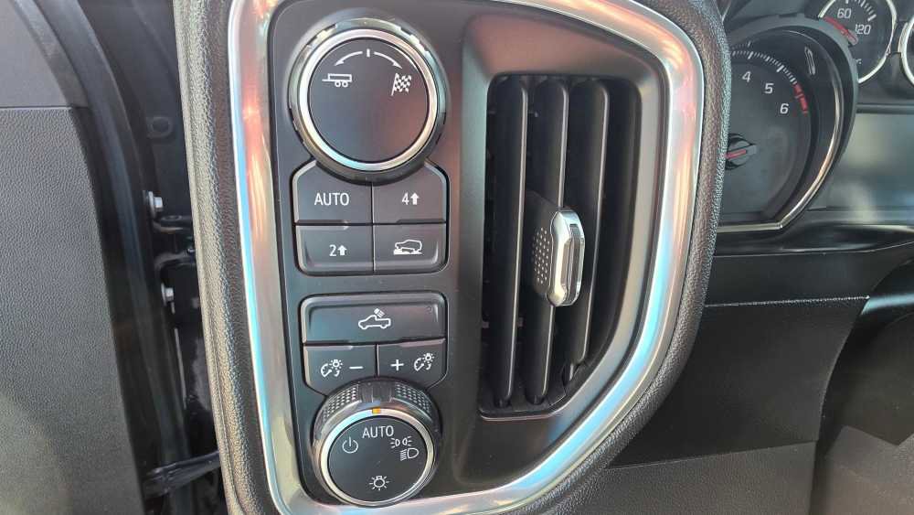 Used 2019 Chevrolet Silverado 1500 LT w/ All-Star Edition image 10