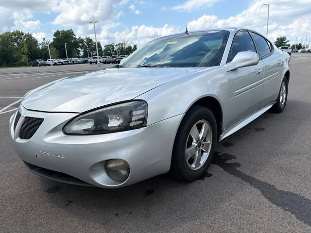 Used 2005 Pontiac Grand Prix w/ Drivers Plus Package FWD video 2
