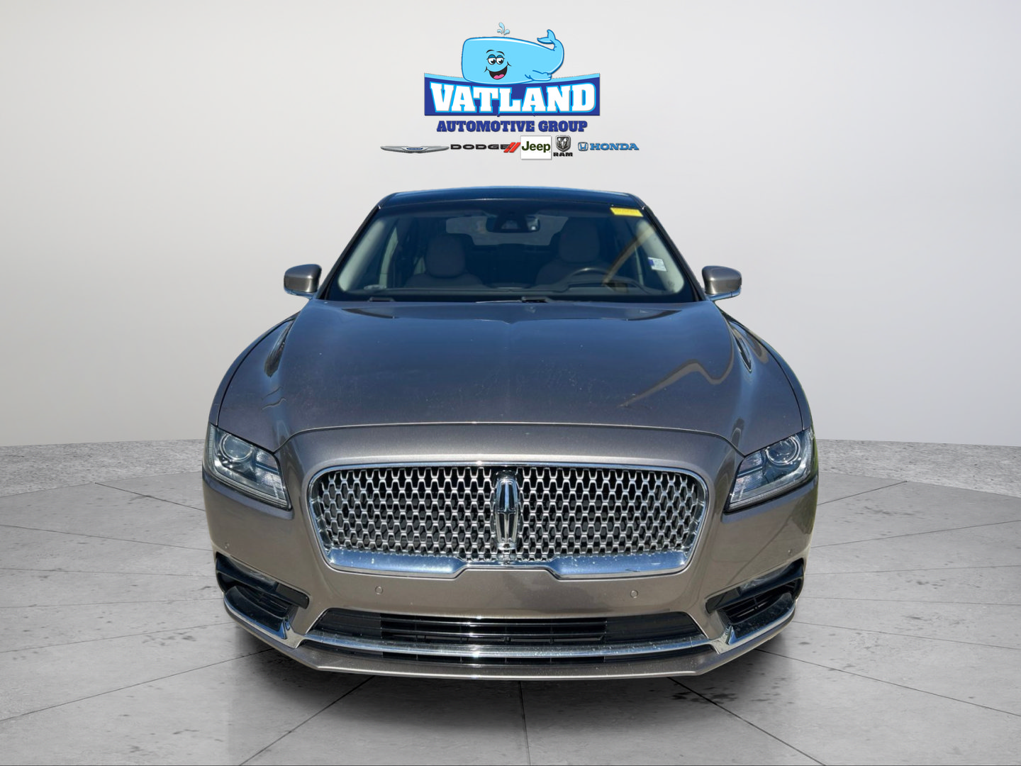 Used 2019 Lincoln Continental Reserve FWD image 8