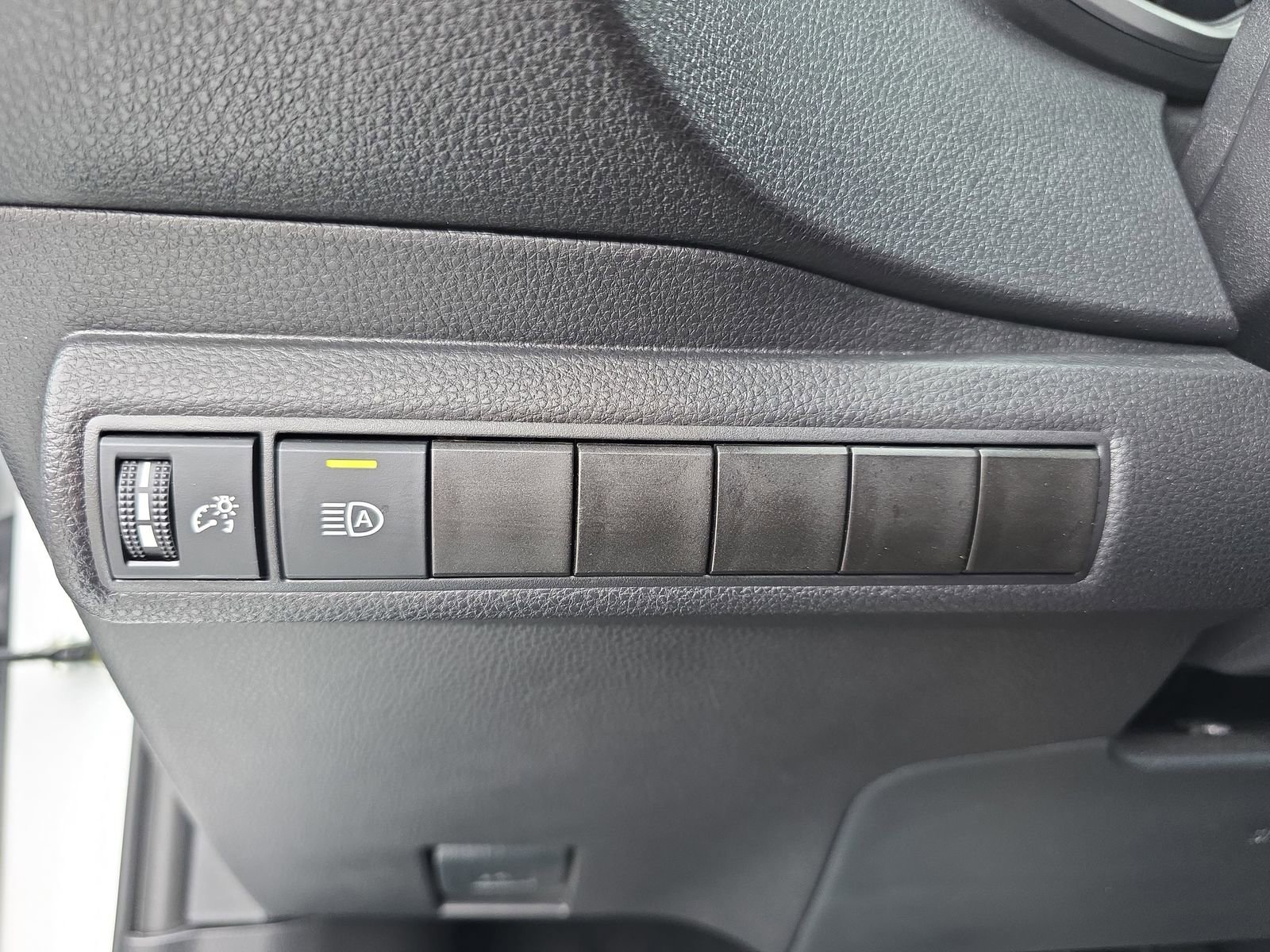 Used 2025 Toyota Corolla XSE image 25