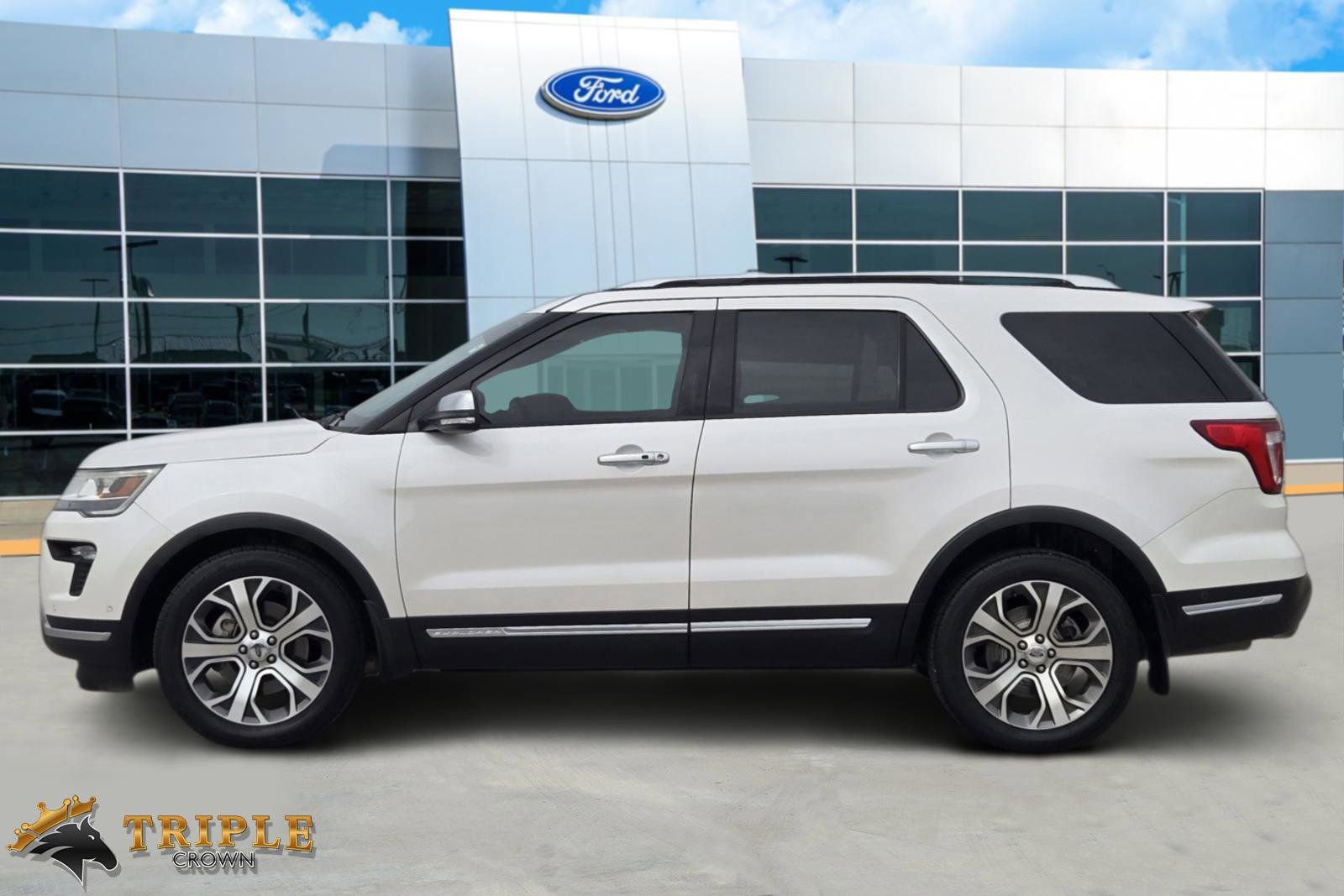 Used 2019 Ford Explorer Platinum AWD/4WD image 3