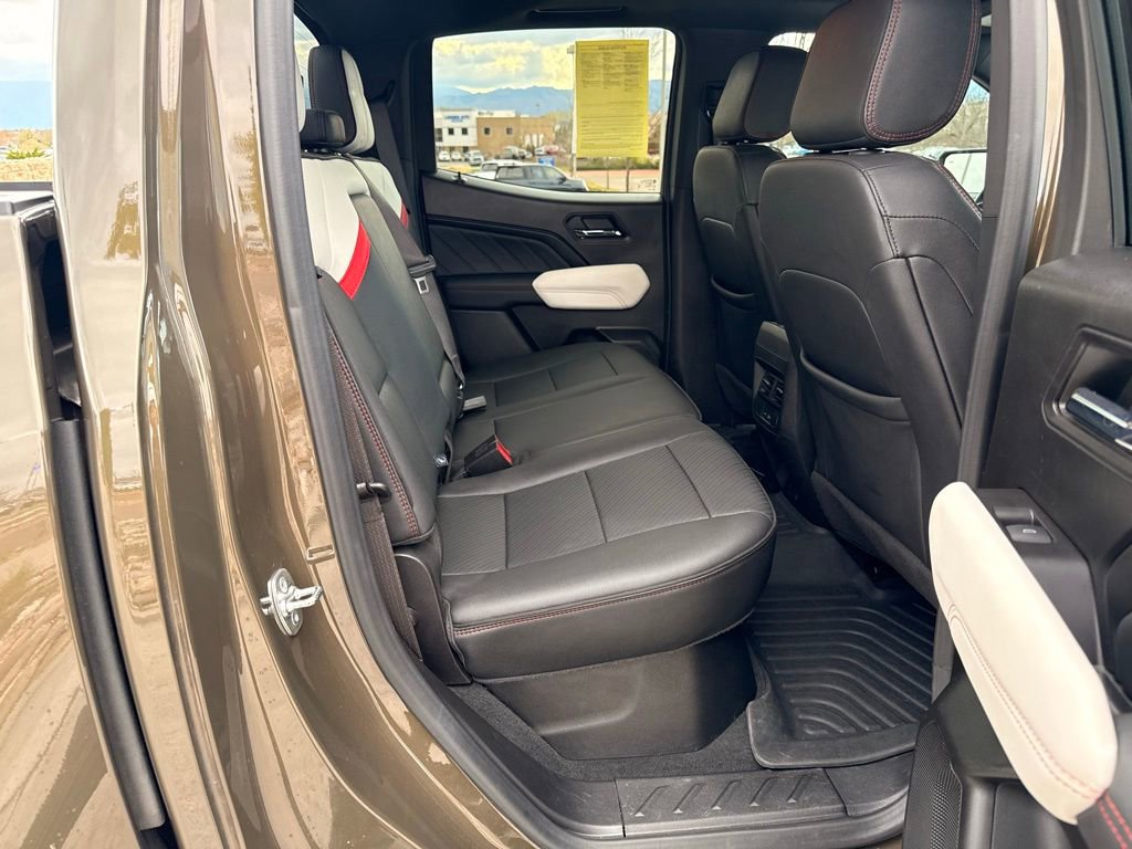 Used 2024 GMC Canyon AT4X AWD/4WD image 31