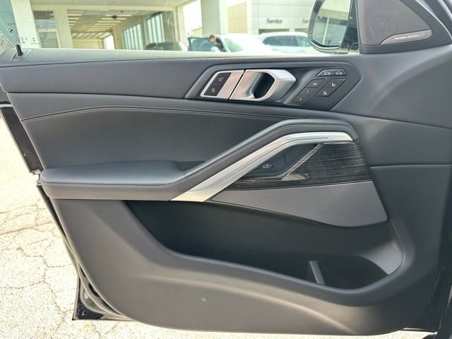 Certified 2025 BMW X6 M60i w/ Climate Comfort Package AWD/4WD image 23