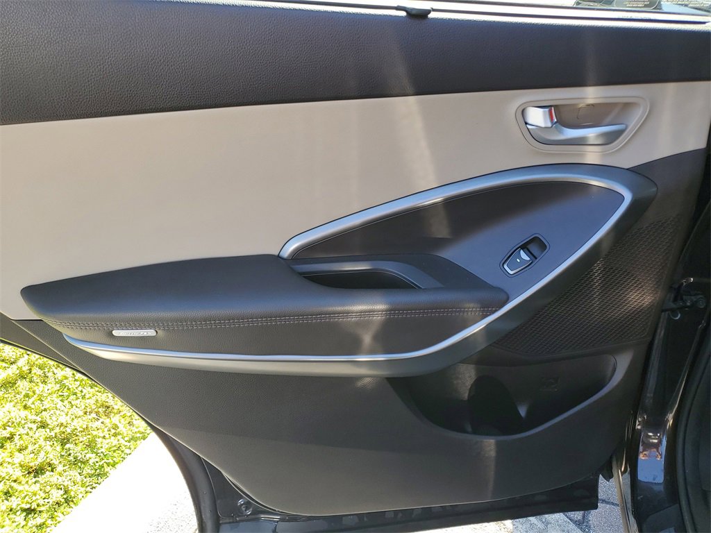 Used 2017 Hyundai Santa Fe Limited image 12