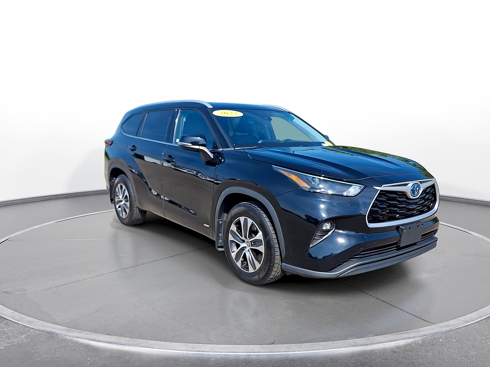 Used 2022 Toyota Highlander XLE AWD/4WD video 2