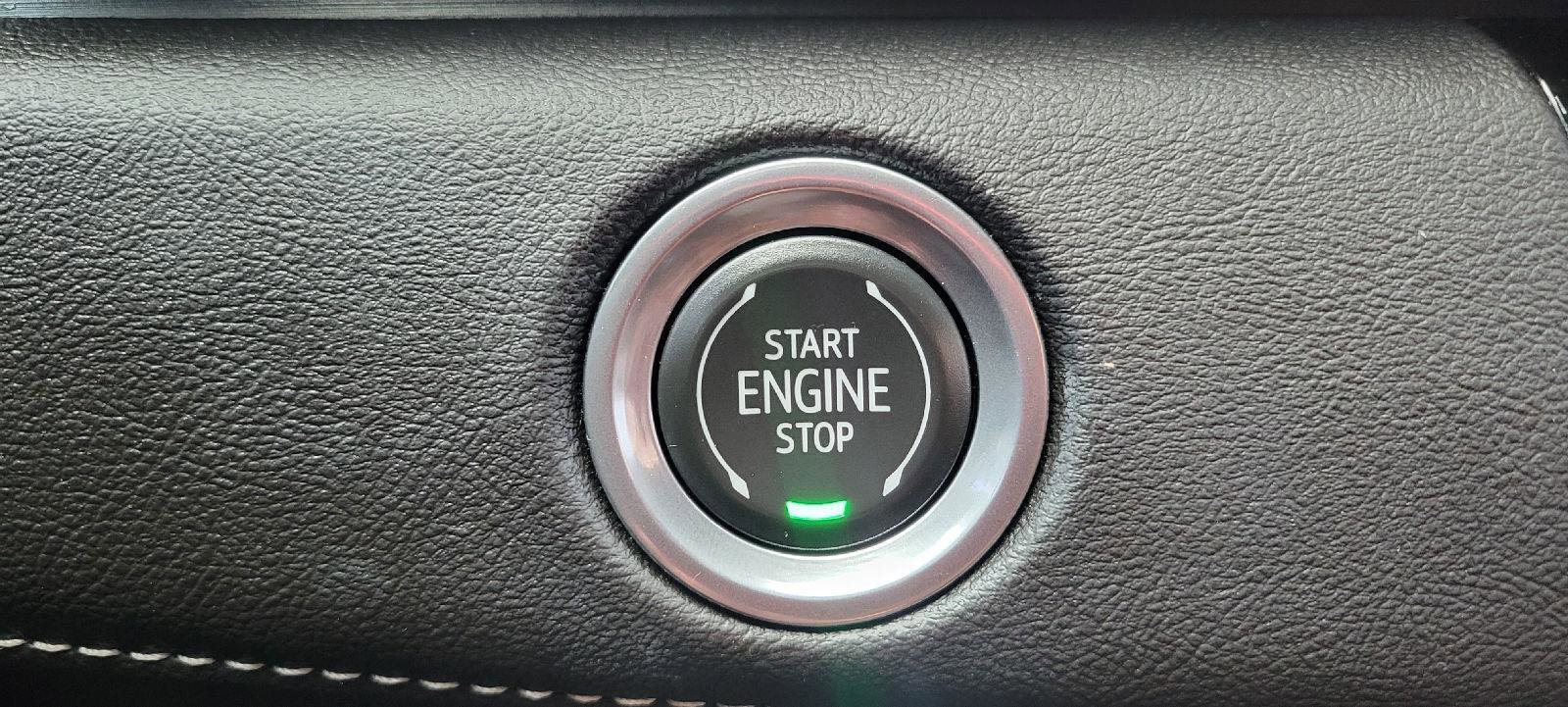 Used 2023 Cadillac Escalade Premium Luxury image 13