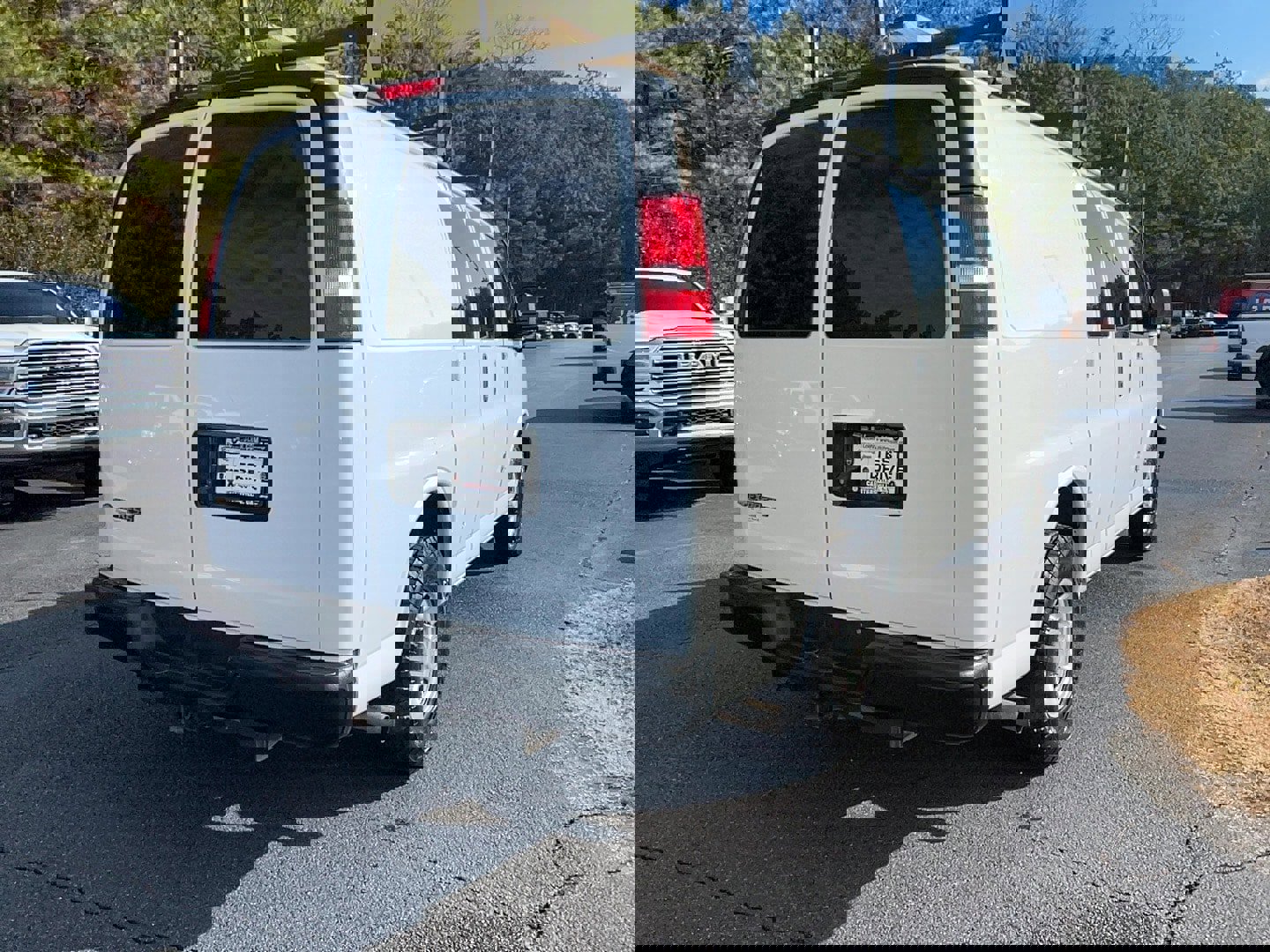 Used 2021 Chevrolet Express 2500 w/ Driver Convenience Package image 5