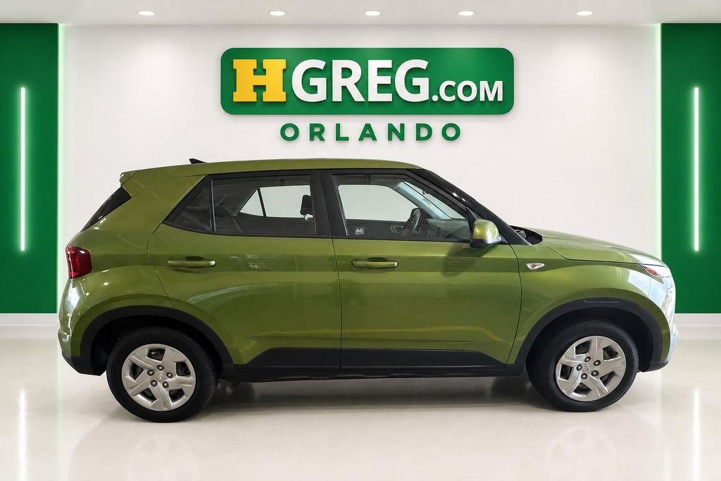 Used 2020 Hyundai Venue SE FWD image 11