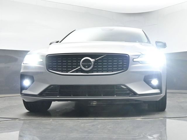 Used 2025 Volvo S60 B5 Plus AWD/4WD image 38