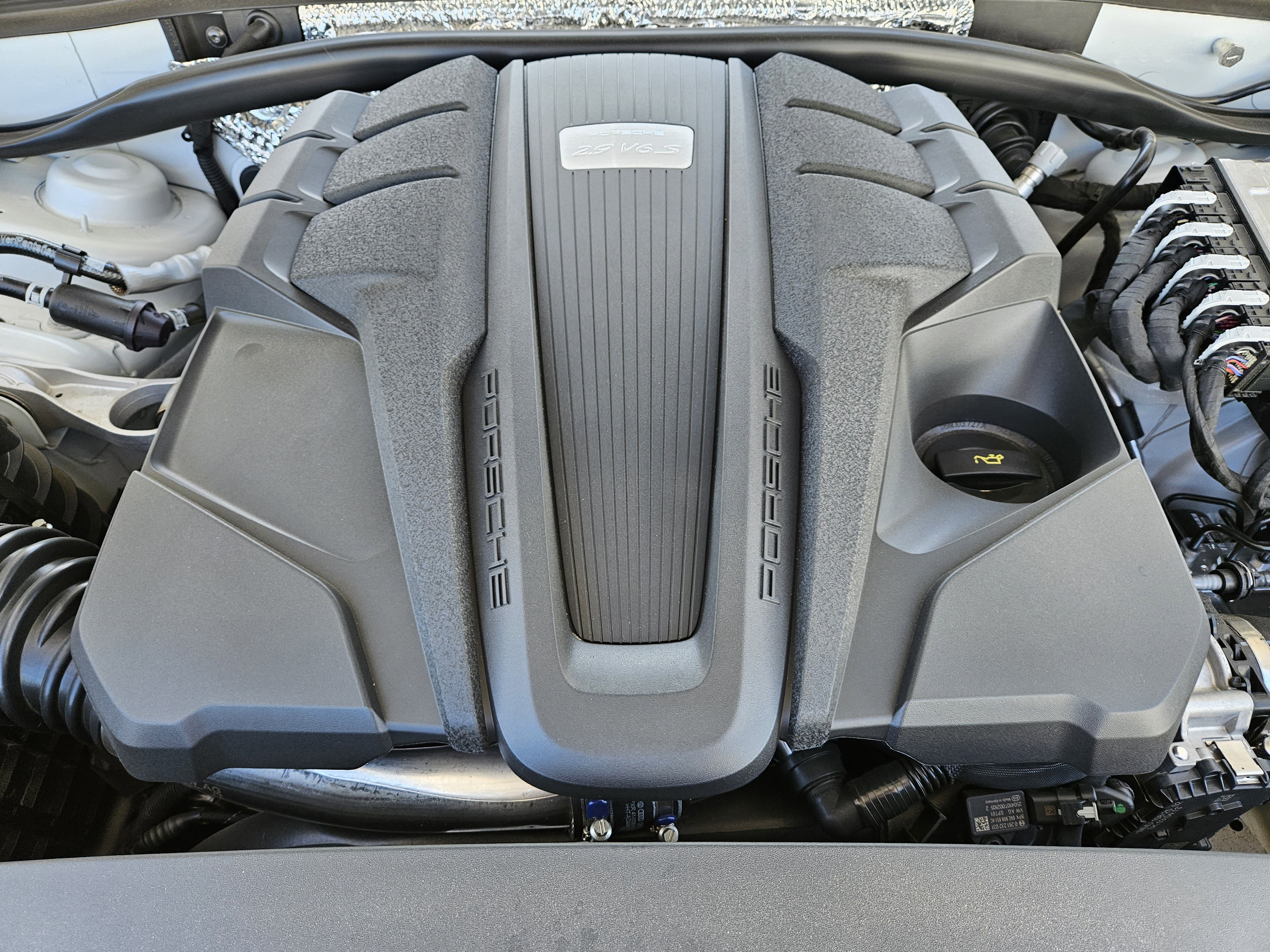 Used 2025 Porsche Macan S image 30