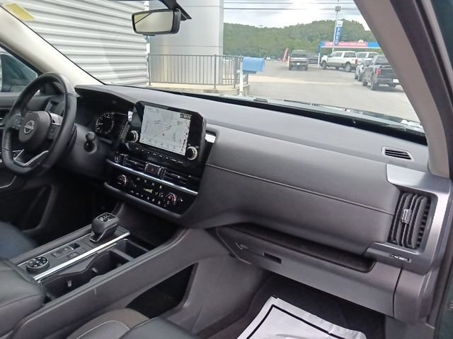 Used 2024 Nissan Pathfinder SL AWD/4WD image 35