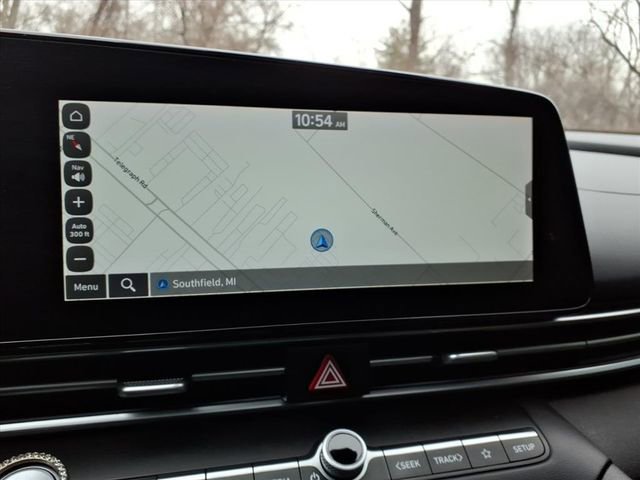 Used 2023 Hyundai Elantra Limited image 25