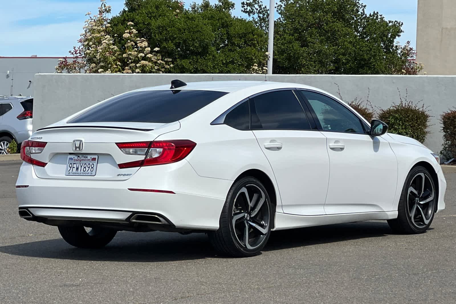 Used 2022 Honda Accord Sport image 2