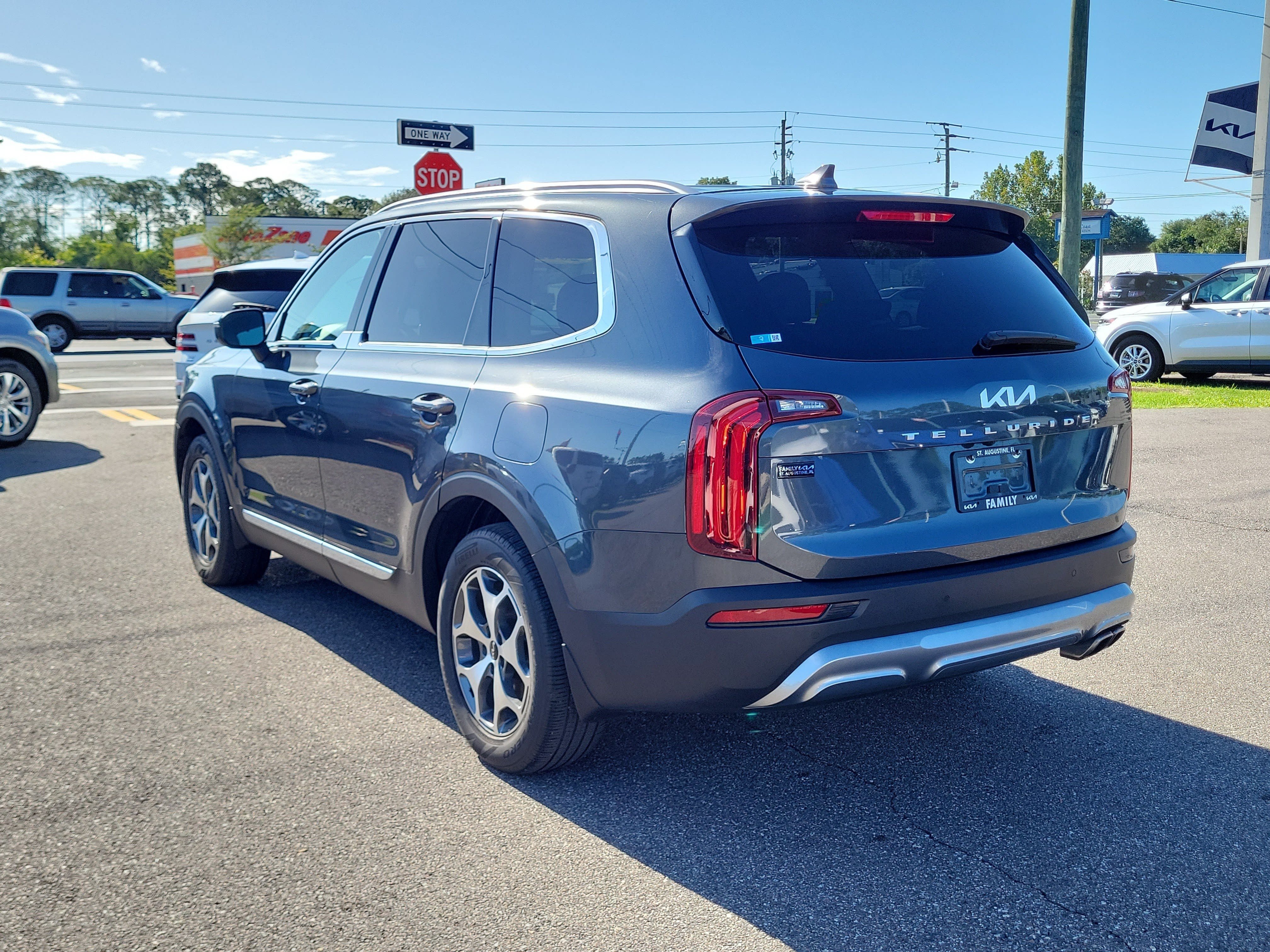 Certified 2022 Kia Telluride EX FWD image 4
