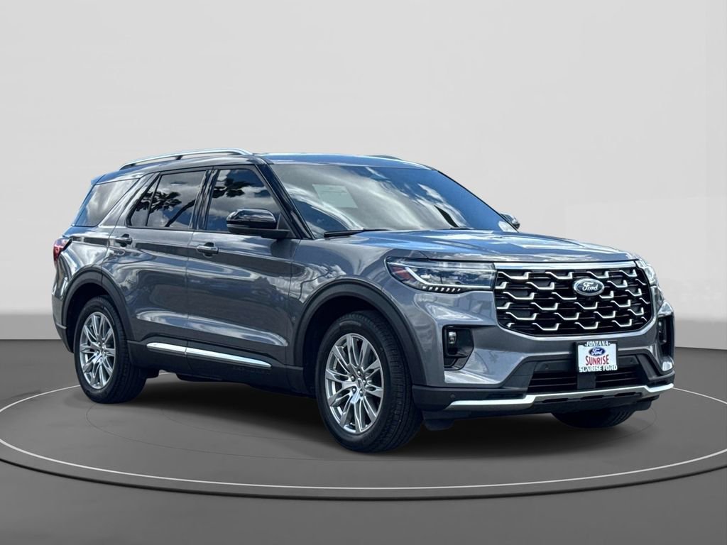 Certified 2025 Ford Explorer Platinum RWD image 4