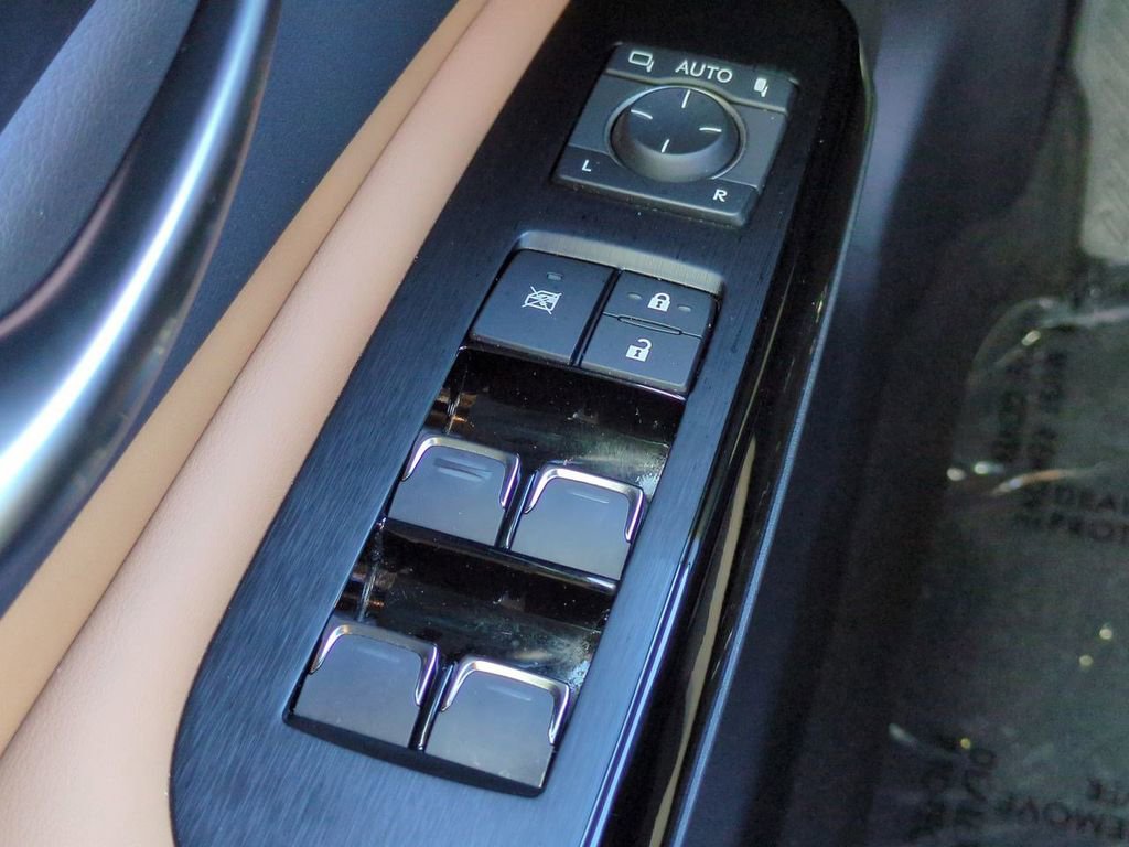 Used 2023 Lexus ES 300h w/ Premium Package image 24