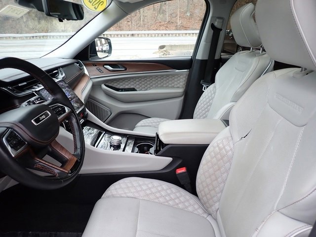 Used 2021 Jeep Grand Cherokee L Summit w/ Advanced Protech Group IV image 15