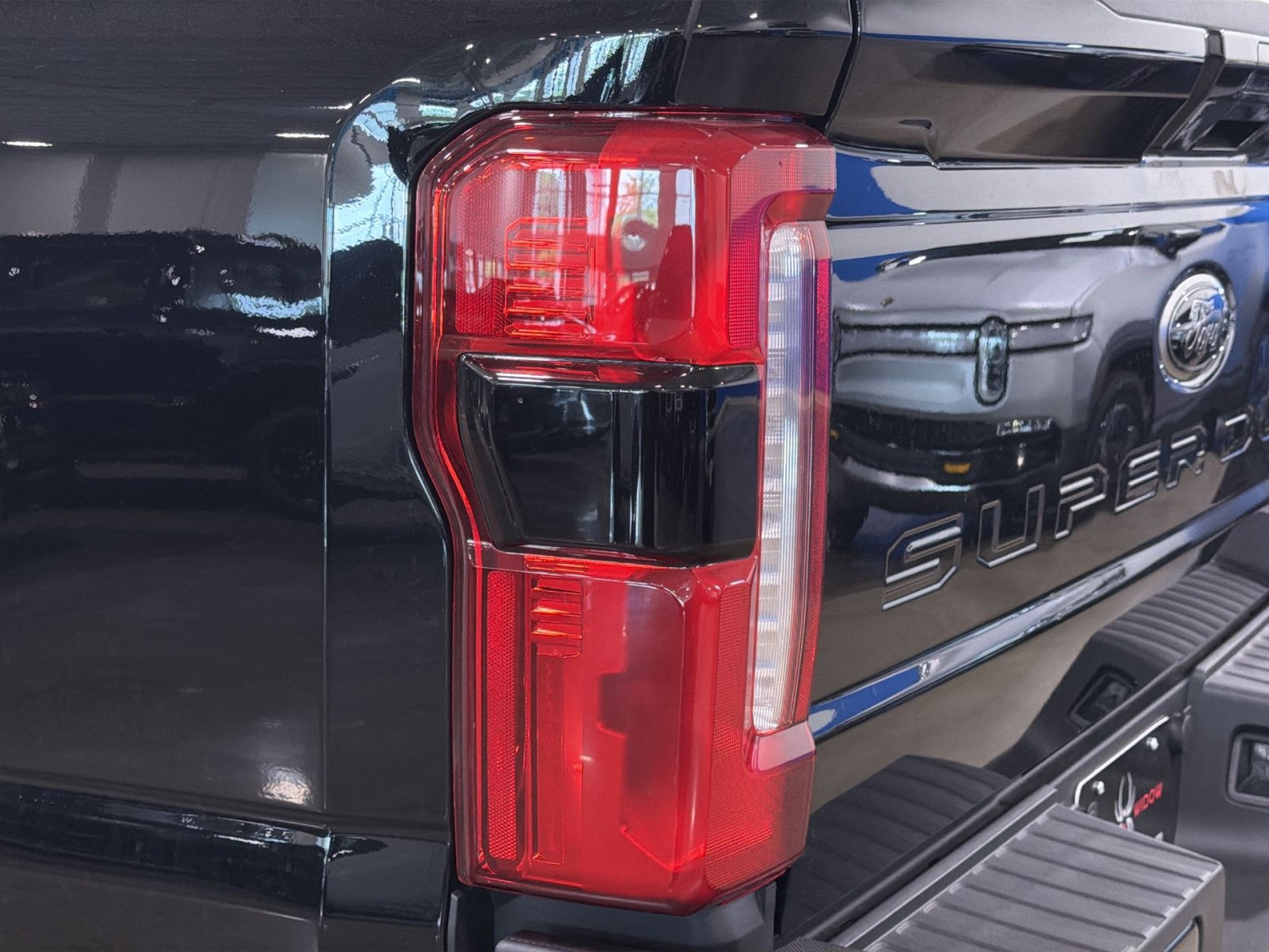 New 2026 Ford F250 Lariat w/ Black Appearance Package AWD/4WD image 17