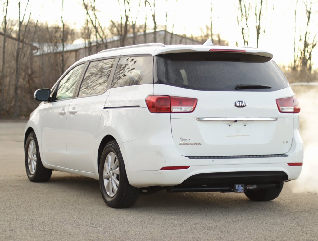 Used 2018 Kia Sedona LX w/ LX Essentials Premium Package image 5