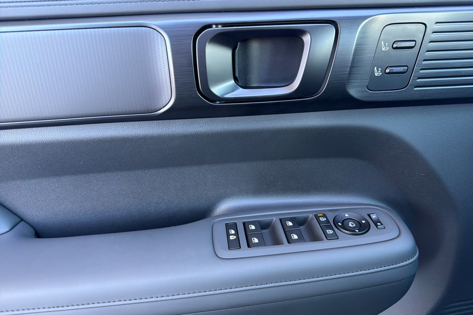 New 2026 Hyundai Santa Fe Calligraphy AWD/4WD image 12