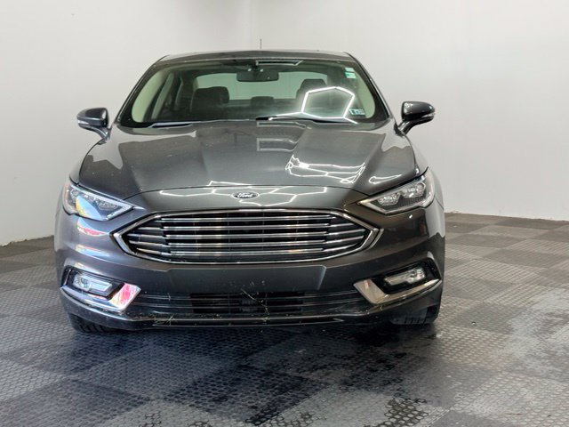 Used 2017 Ford Fusion Titanium FWD image 4