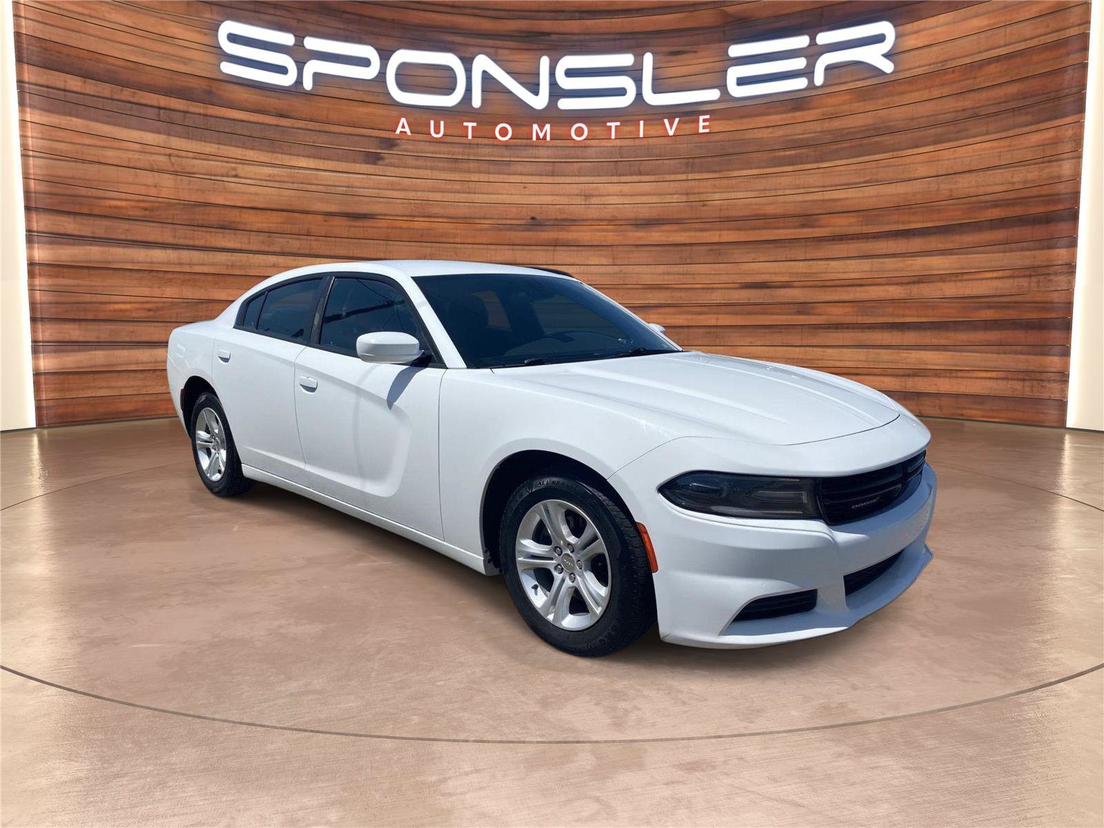 Used 2020 Dodge Charger SXT RWD image 9