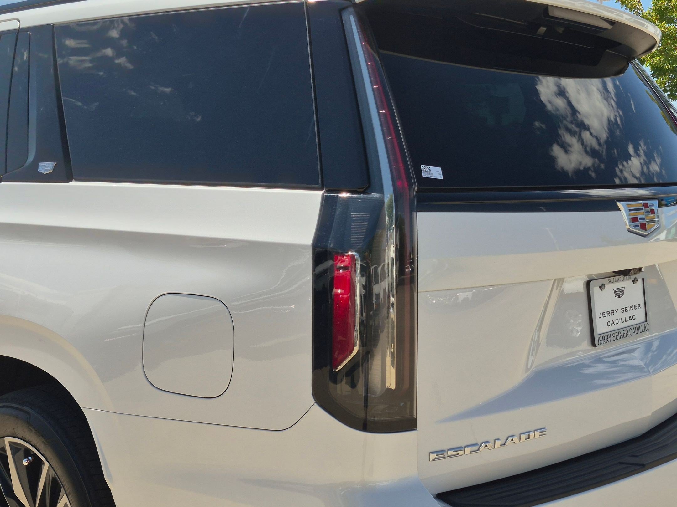 Certified 2022 Cadillac Escalade Sport Platinum AWD/4WD image 13